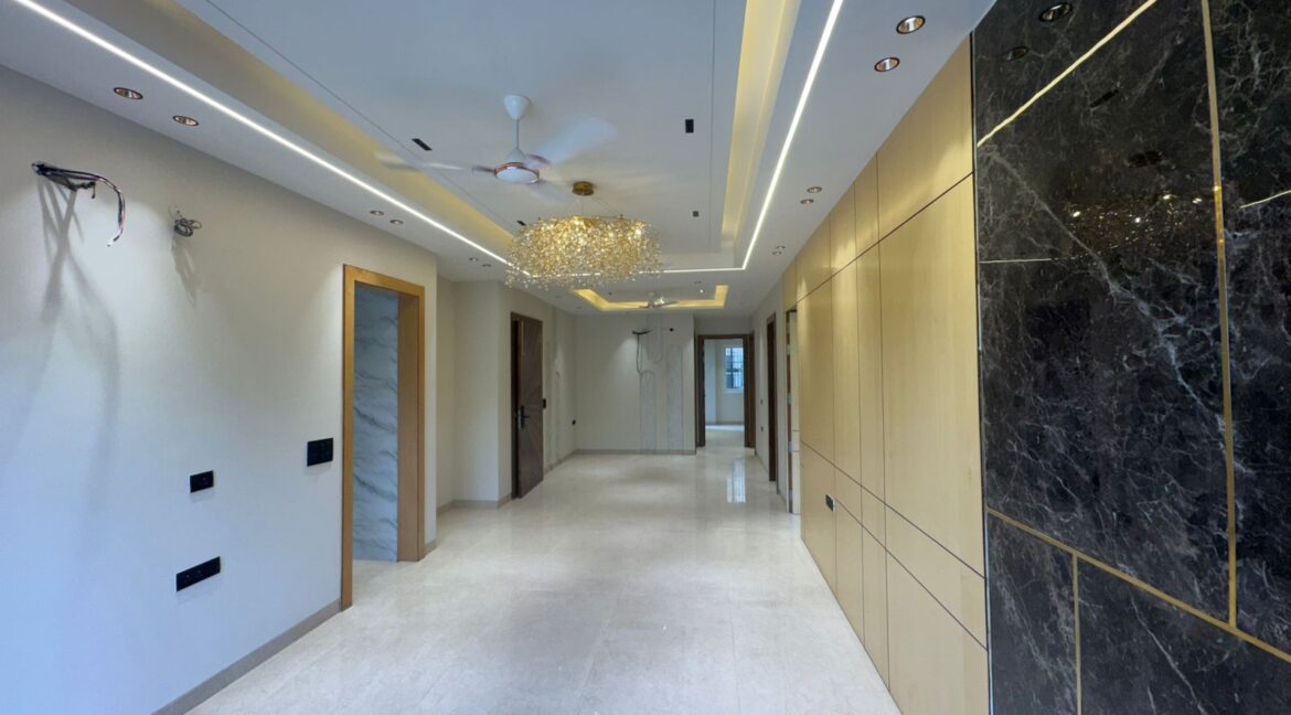 Living, drawing and dinning-min